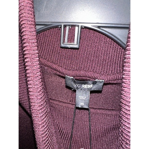 New Women's Express Silky Soft Fitted turtleneck Sweater size XS color maroon re - Picture 4 of 9